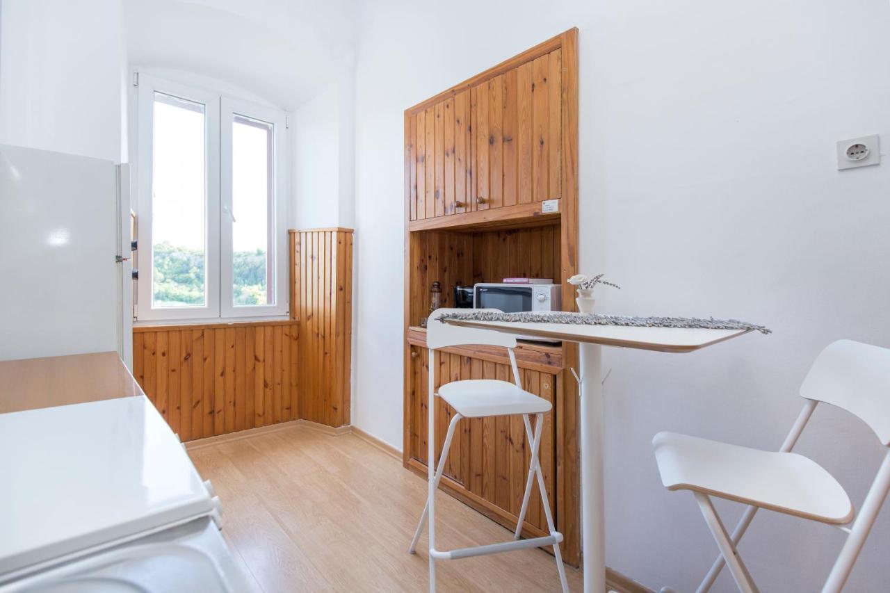ラビンStudio Apartman Vedranアパートメント エクステリア 写真